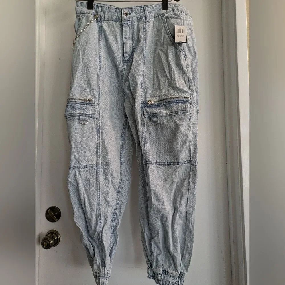Hot Topic TRIPP Cargo Pants - Picture 6 of 9